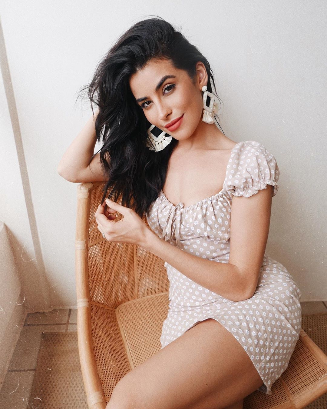 Sazan Hendrix photos wallpaper hot 1