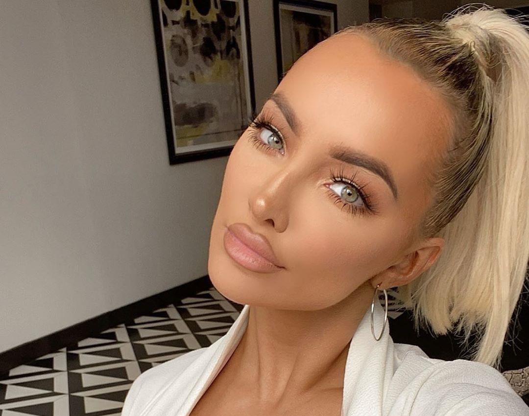 Lindsey Pelas photos wallpaper hot 4