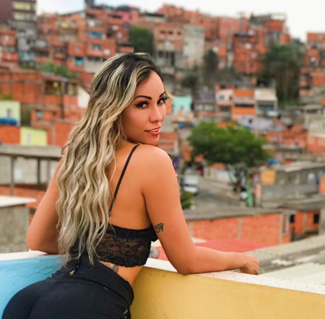 Suzy Medina photos wallpaper hot 4
