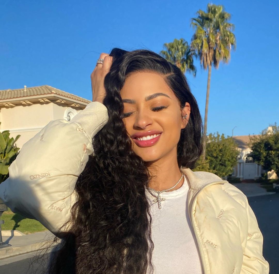 Tori Hughes photos wallpaper hot 3